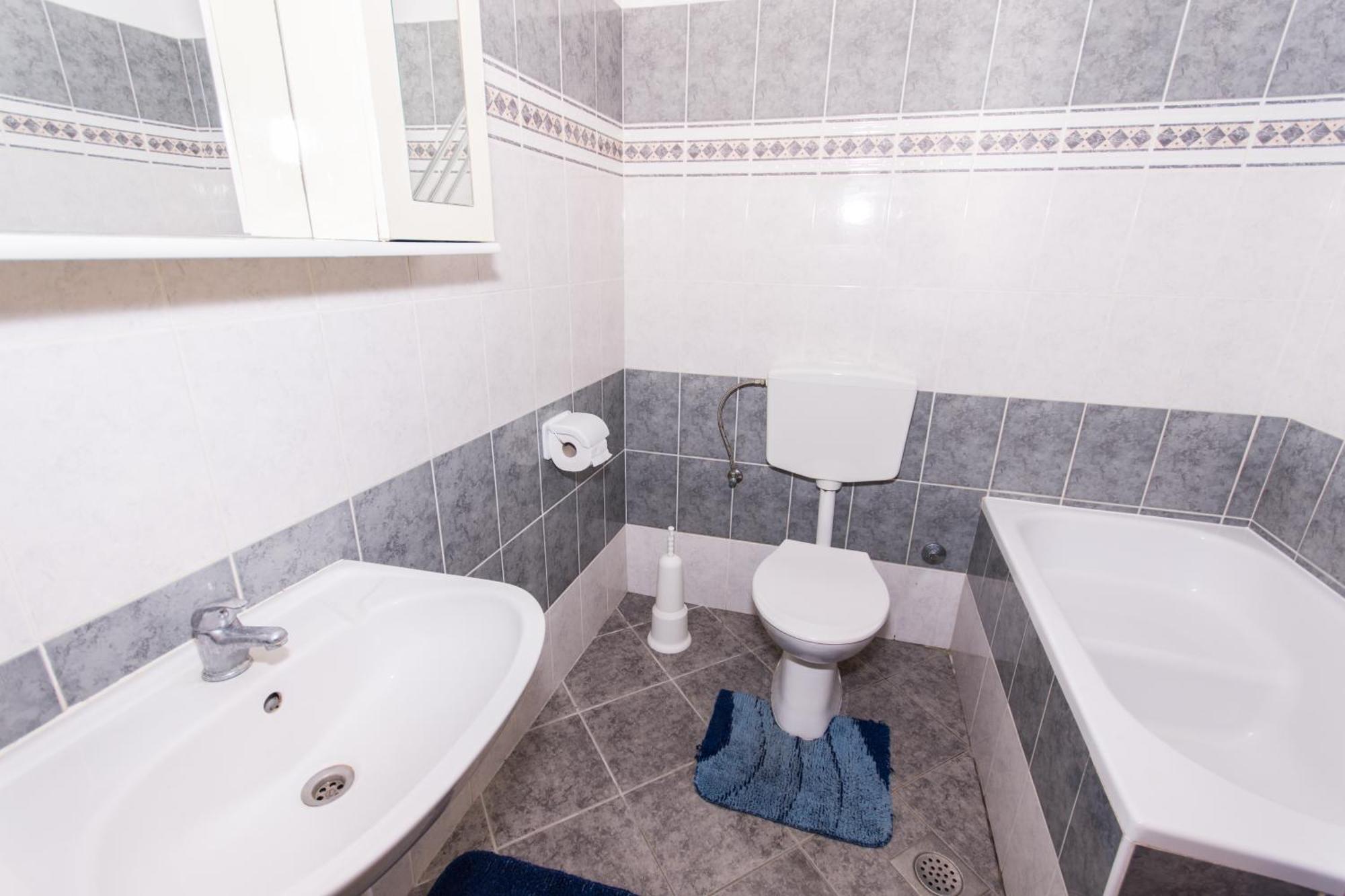 Apartments Vaska Трогир Экстерьер фото