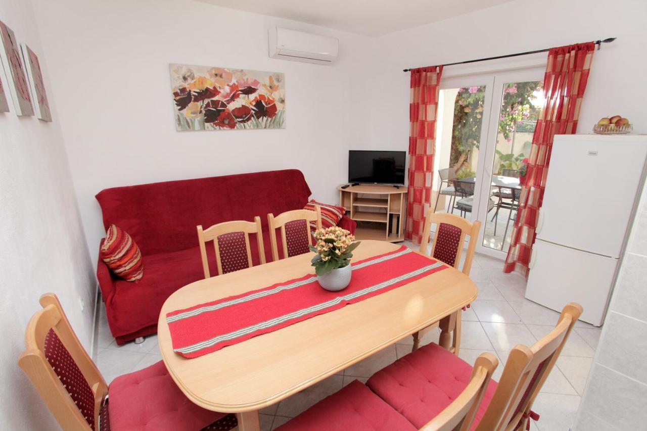 Apartments Vaska Трогир Экстерьер фото